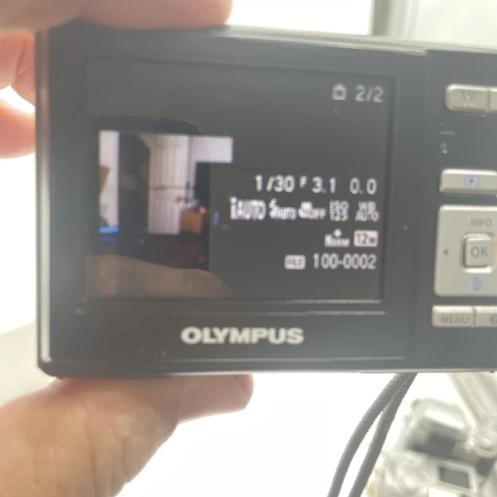 Olympus T-100 12.0MP Digital Camera 3X Zoom+New Battery-TESTED